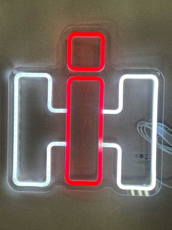 Collectible Neon Light International Harvester (T2)