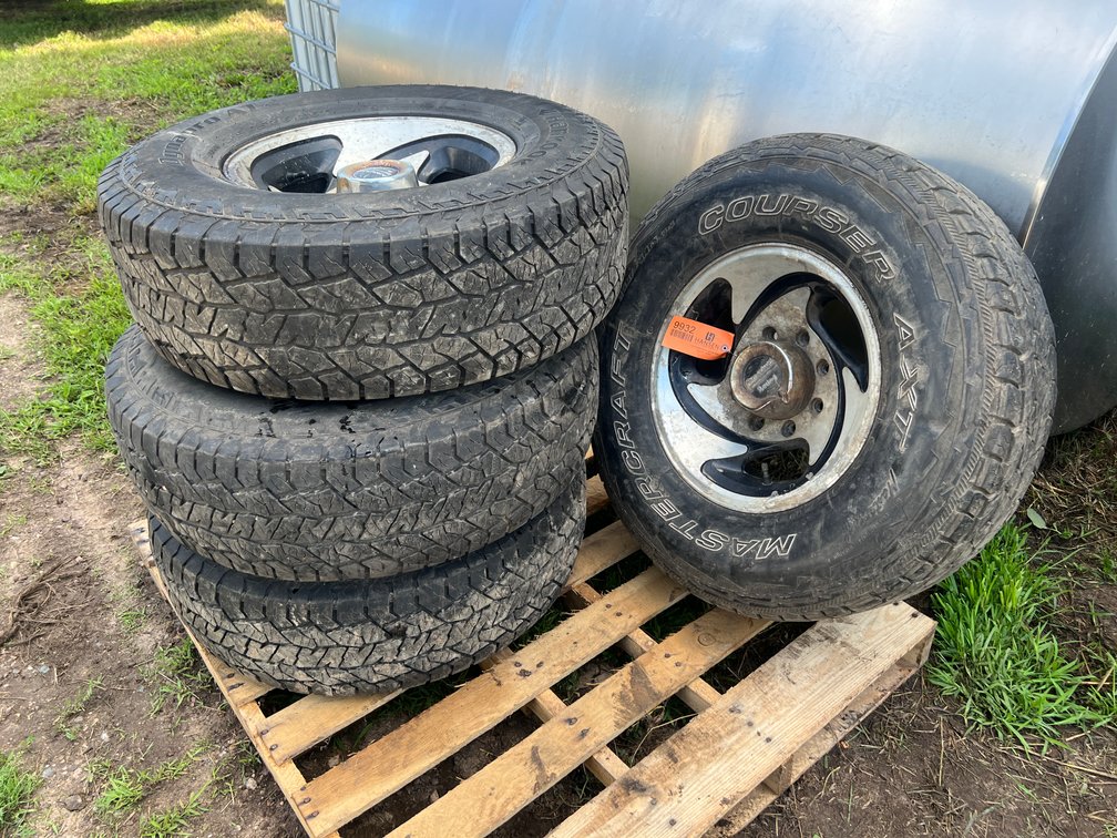 (4) Tires
