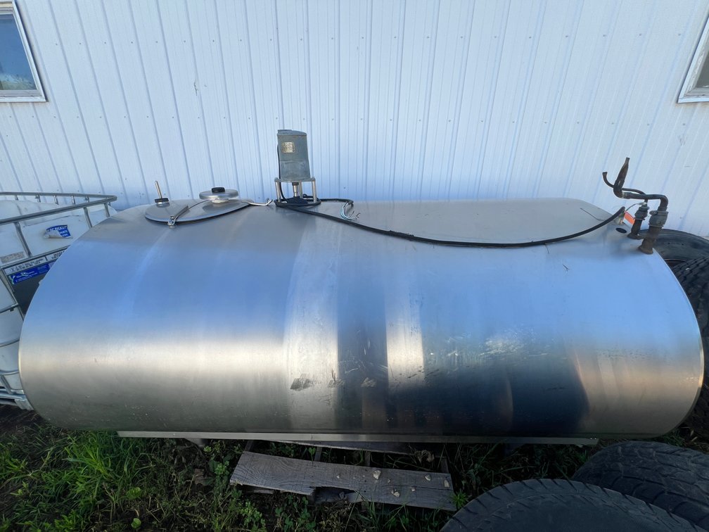 Mueller HiPerForm 600 Gallon Bulk Tank