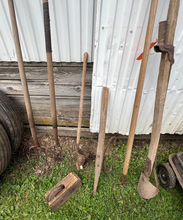 (6) Misc. Hand Tools and Pulley