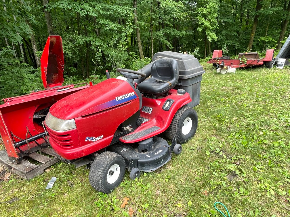 Craftsman DYT4000 Lawn Tractor