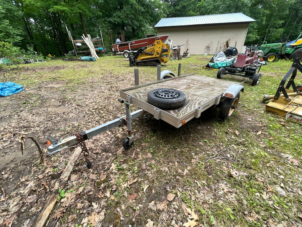 Loadmaster Garden/Utility Trailer (Sells Bill of Sale)