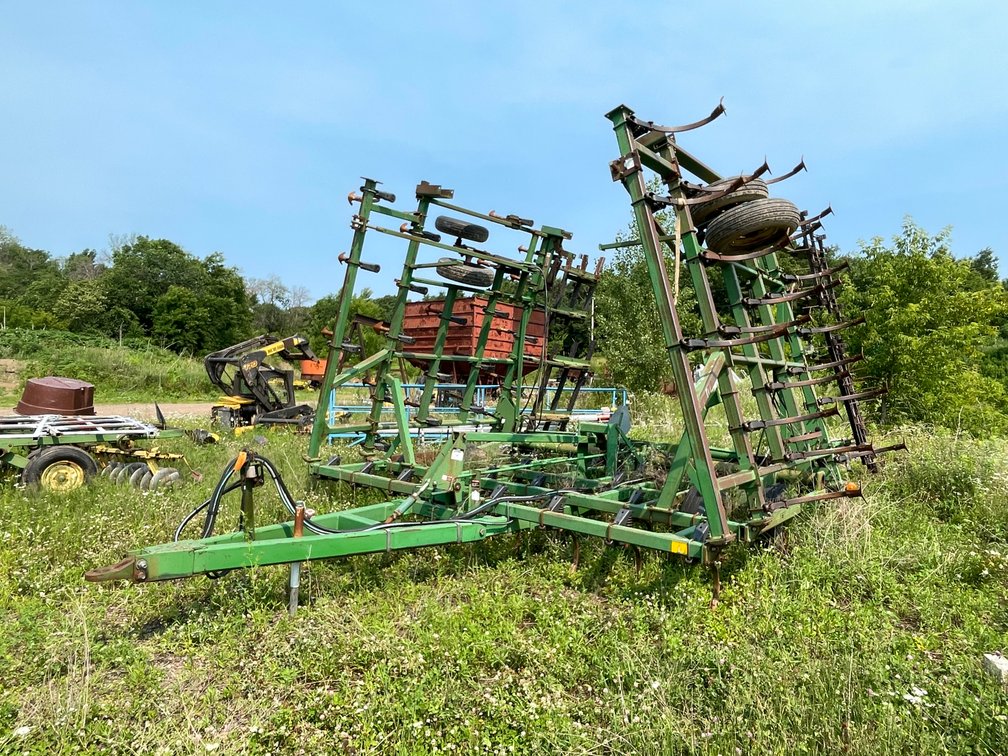 John Deere Field Cultivator with 3-Bar Harrow (Clear Lake, WI)