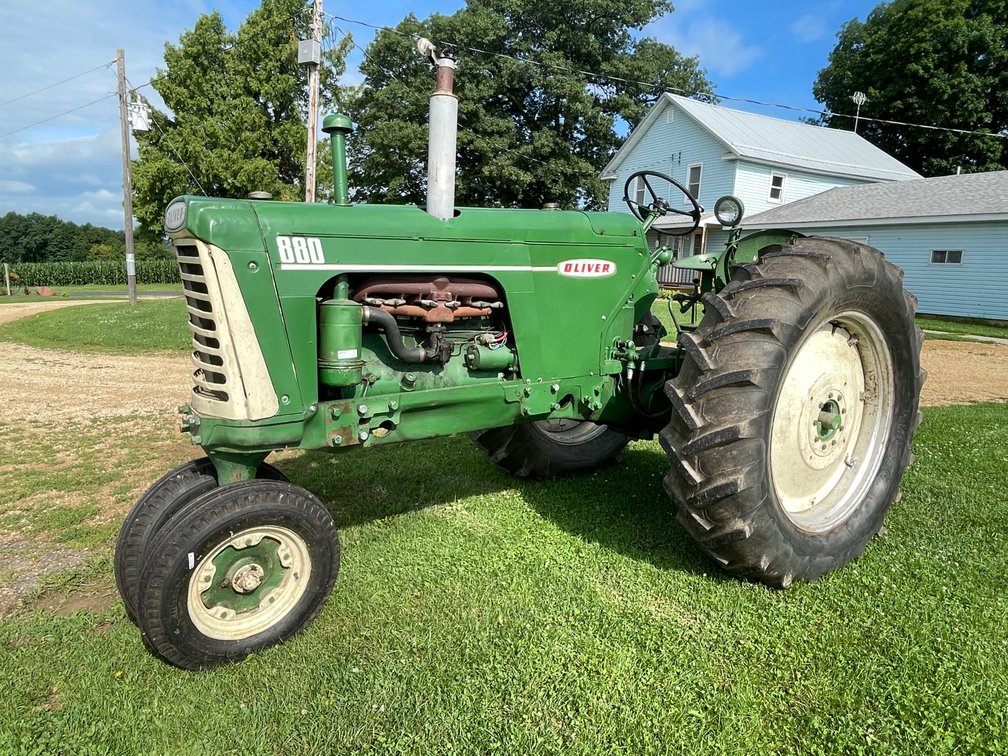 Oliver 880 Gas Tractor (Menomonie, WI)