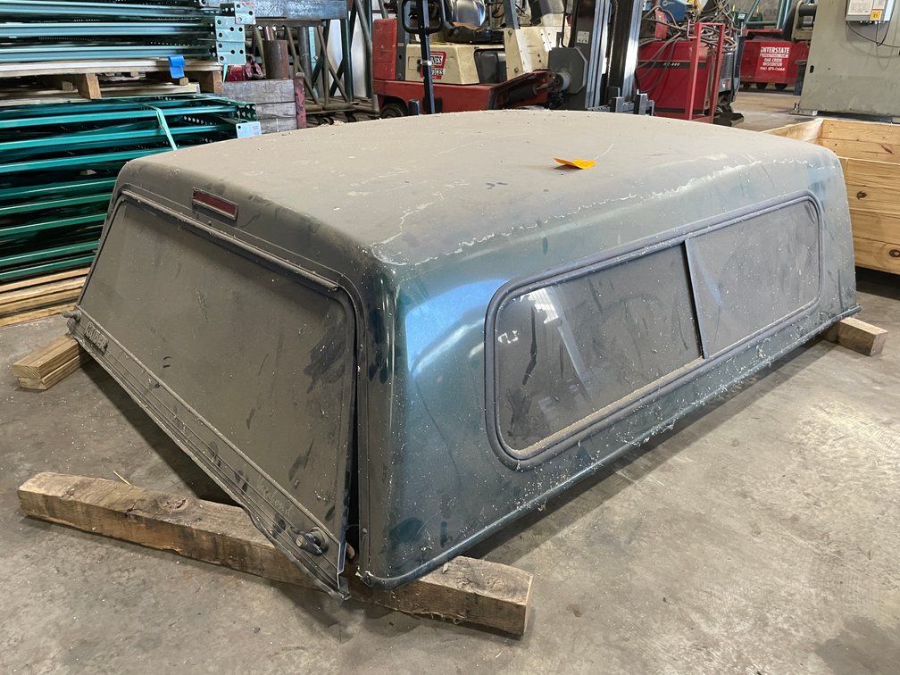 Raider Fiberglass Truck Topper