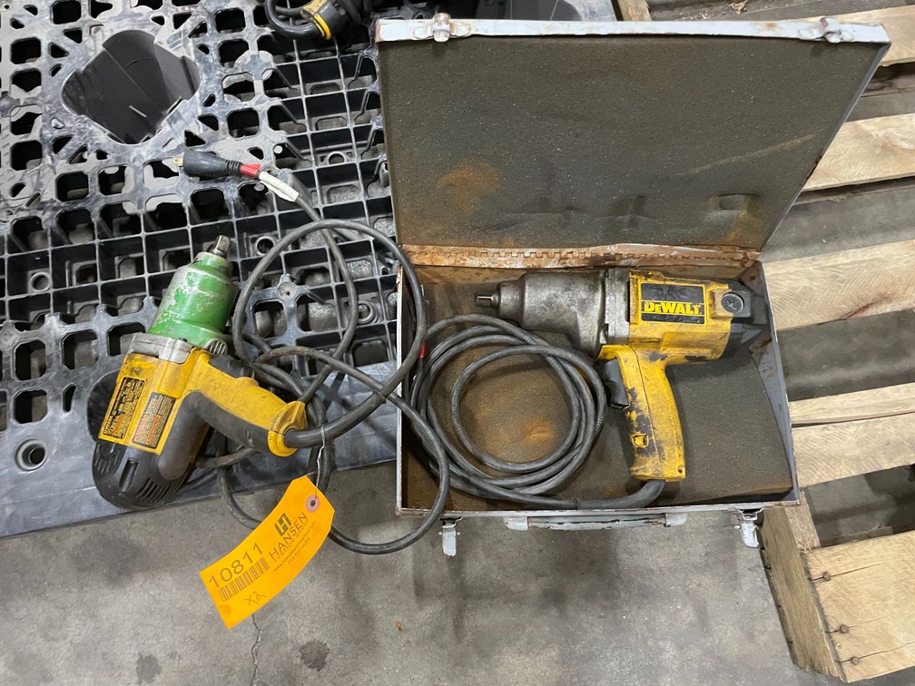 (2) Dewalt 1/2" Impact Wrenches