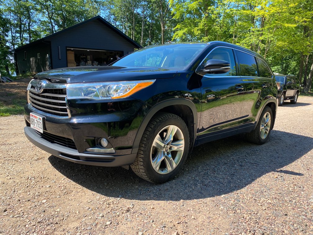 2016 Toyota Highlander Platinum Limited AWD SUV (Has WI Title) (Chetek, WI)