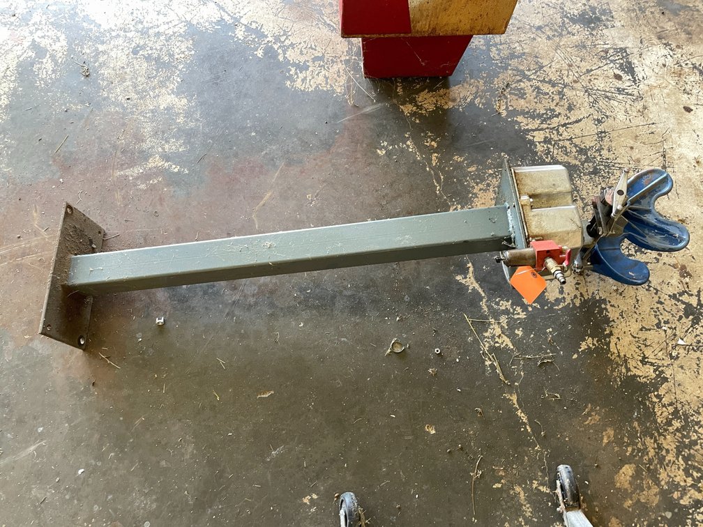 Central Pneumatic Paint Shaker