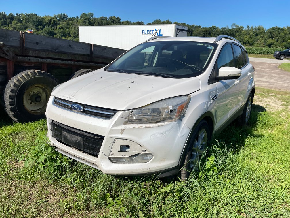 2014 Ford Escape Titanium (Has WI Title)