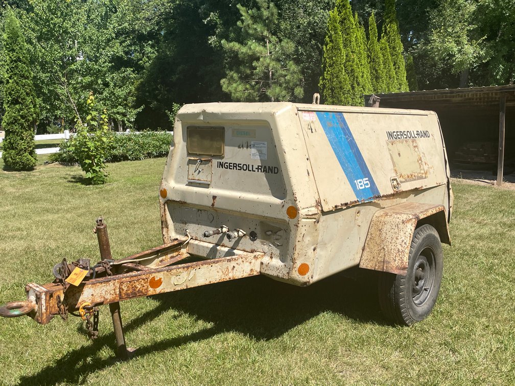 Ingersoll-Rand 185 Towable Air Compressor