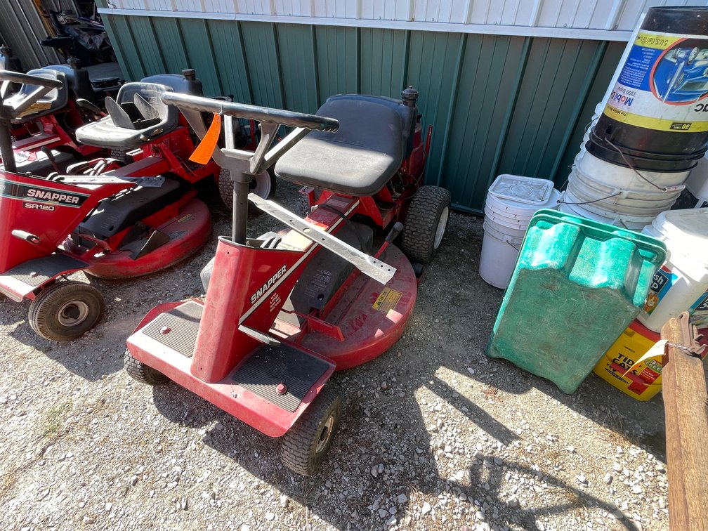 Snapper 33" Riding Mower