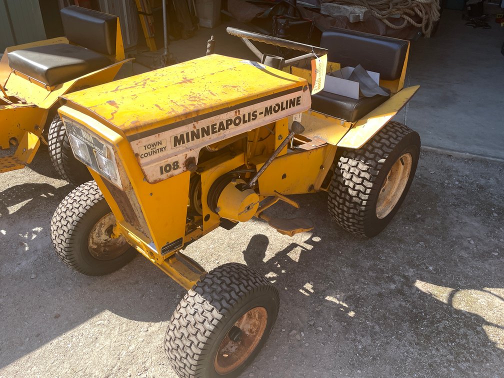 Minneapolis-Moline 108