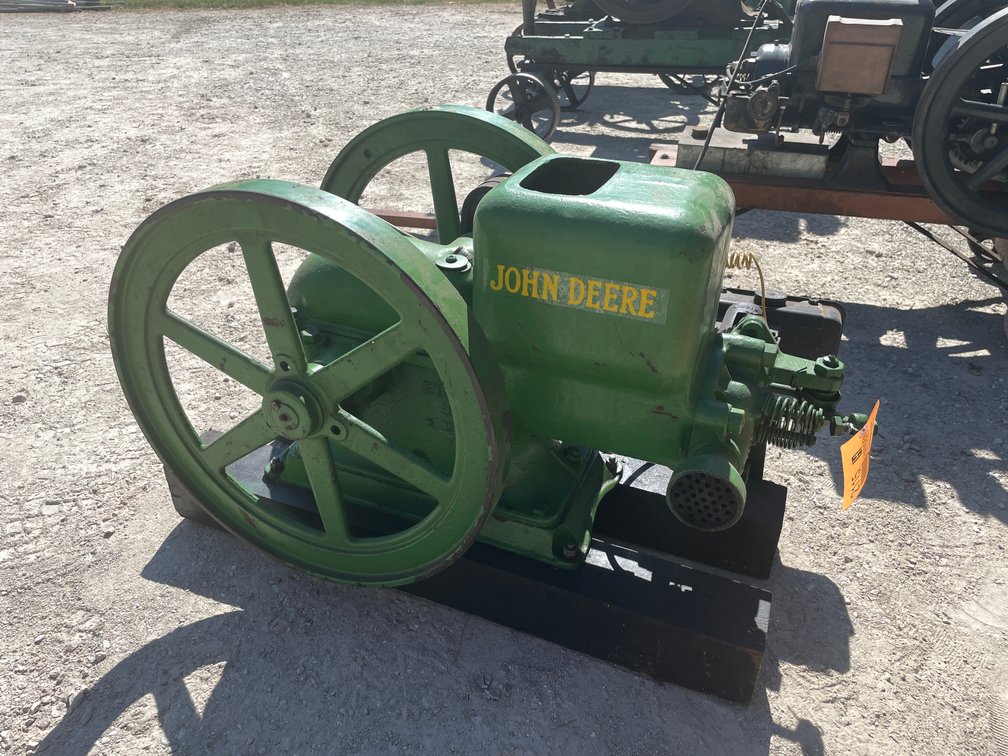 1 1/2 HP John Deere Model E Gas Engine