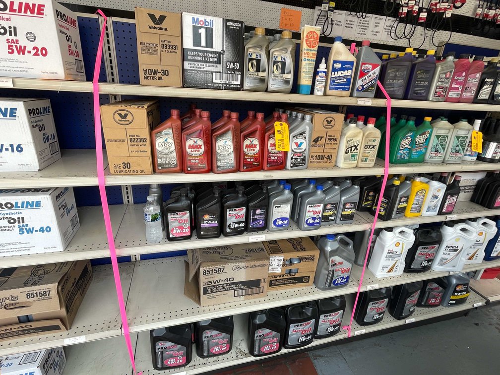 Various Motor Oils (FR)