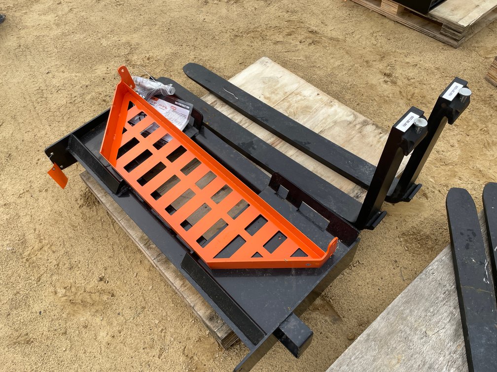 New Wolverine Skid Steer Pallet Fork Frame with Forks