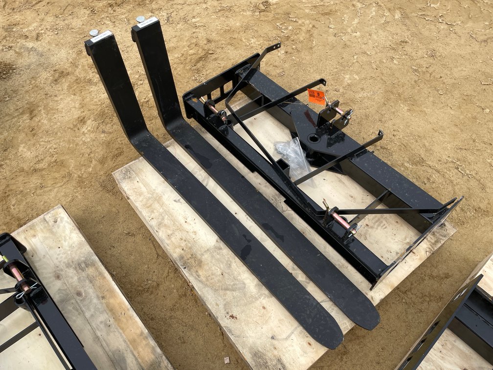 New Wolverine 3-Point Tractor Fork Frame with Forks