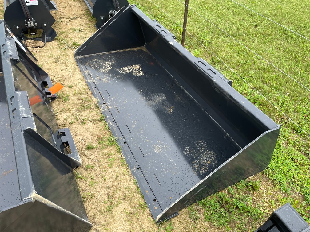 New Wolverine Skid Steer 84" Bucket