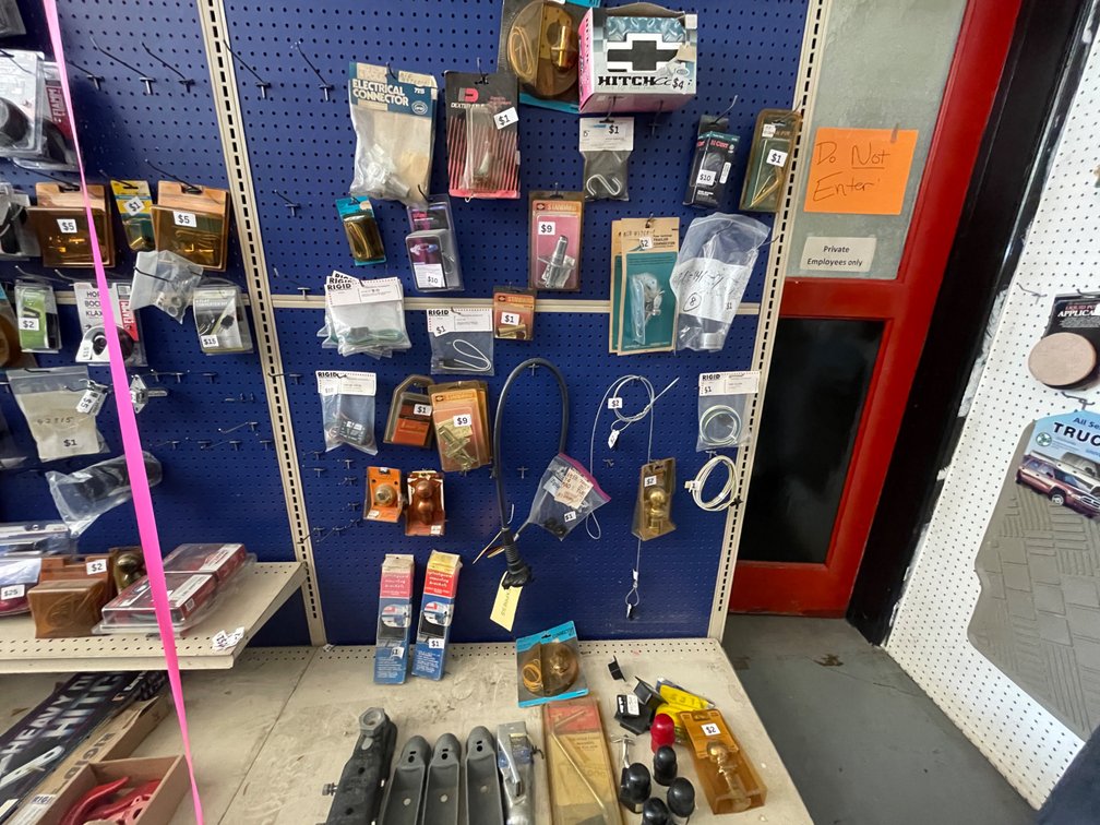 Misc. Automotive Towing Items (FR)