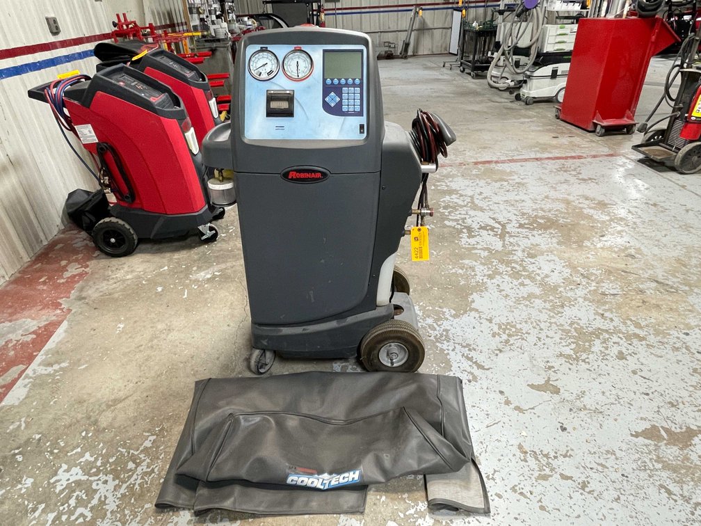 Robin Air Premium Refrigerant Recovery, Recycling, and Recharging Machine