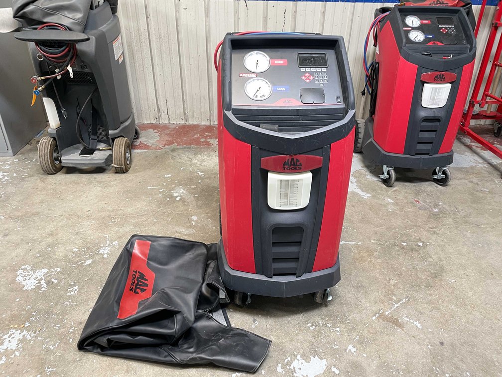 Mac Tools Refrigerant Recovery, Recycling, and Recharging Machine