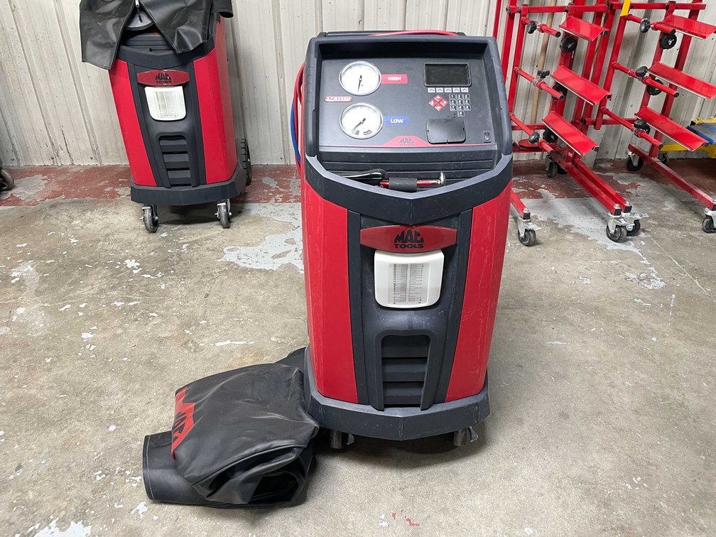 Mac Tools Refrigerant Recovery, Recycling and Recharging Machine
