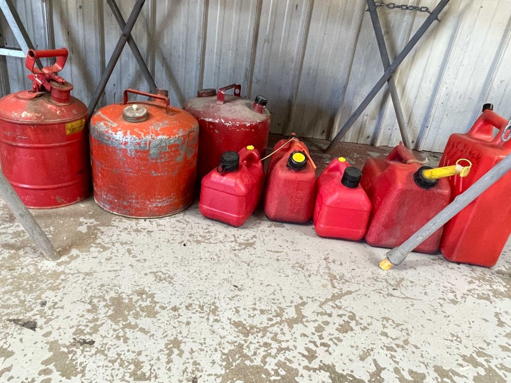 (8) Gas Cans