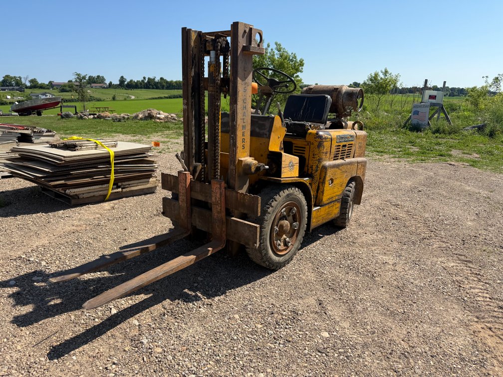 Allis-Chalmers Forklift (Shiocton, WI)