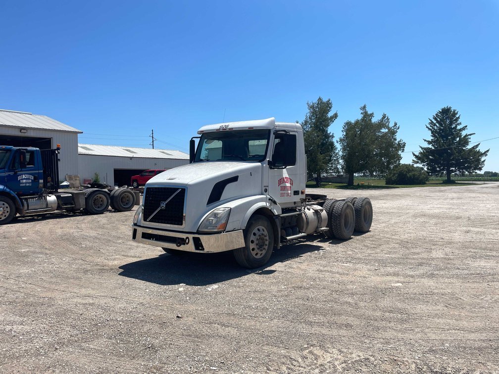 2008 Volvo Semi-Tractor (Has WI Title) (Whitelaw, WI)