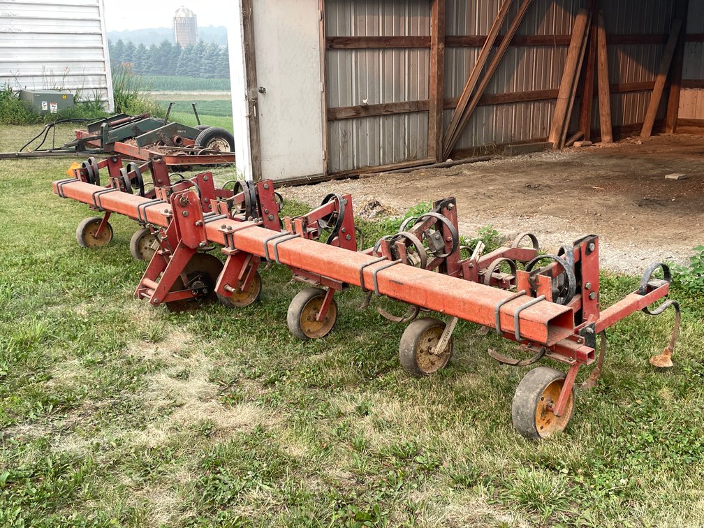 Cultivator