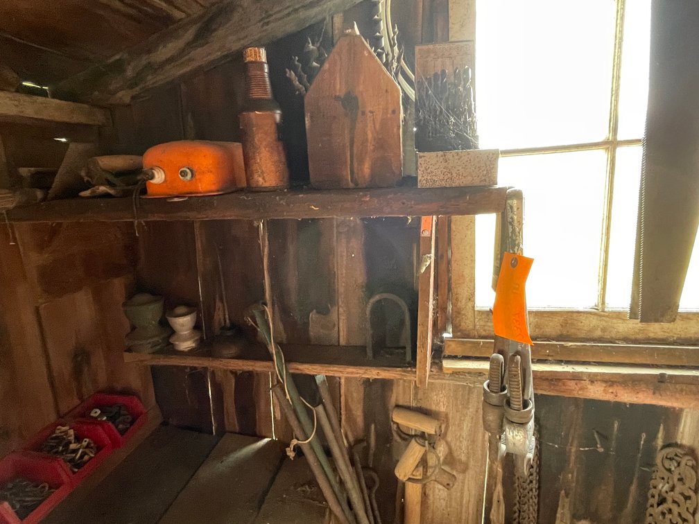 Contents of Wall