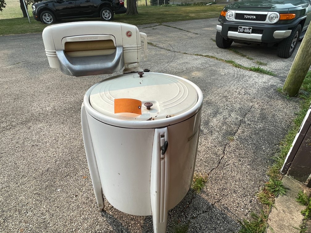 Speed Queen FW3090W Vintage Washing Machine