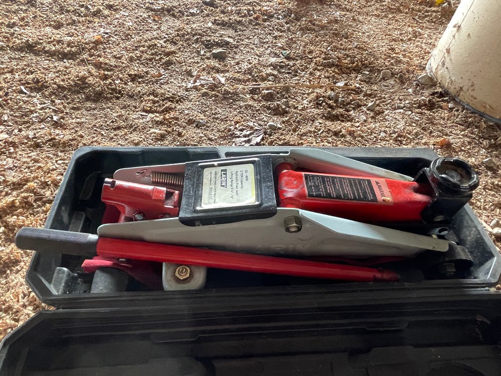 Larin 2 Ton Floor Jack