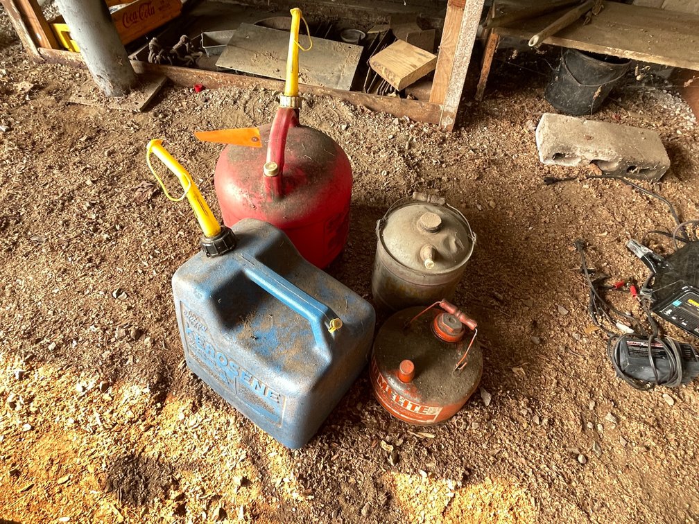 (4) Fuel Tanks