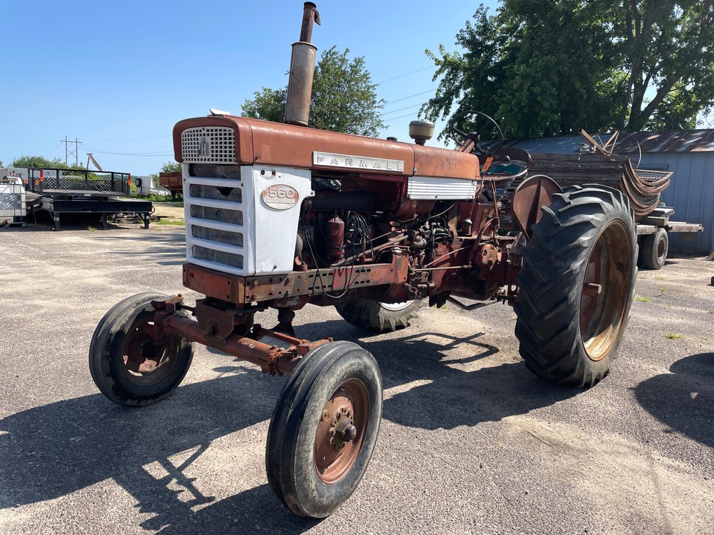 Farmall 560 Tractor
