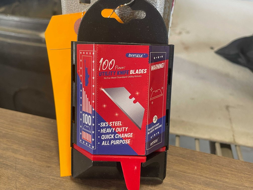 Utility Knife Blades (CW)