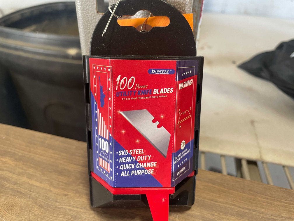 Utility Knife Blades (CW)
