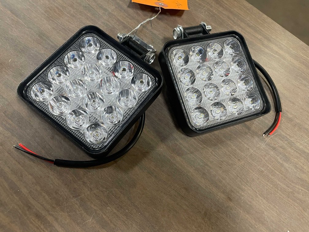 (2) LED Worklights, 3.5" Square, 12vdc (PR7)