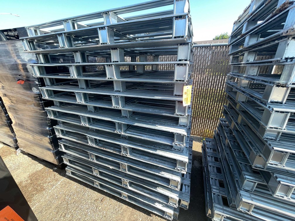 Steel Pallets (4)