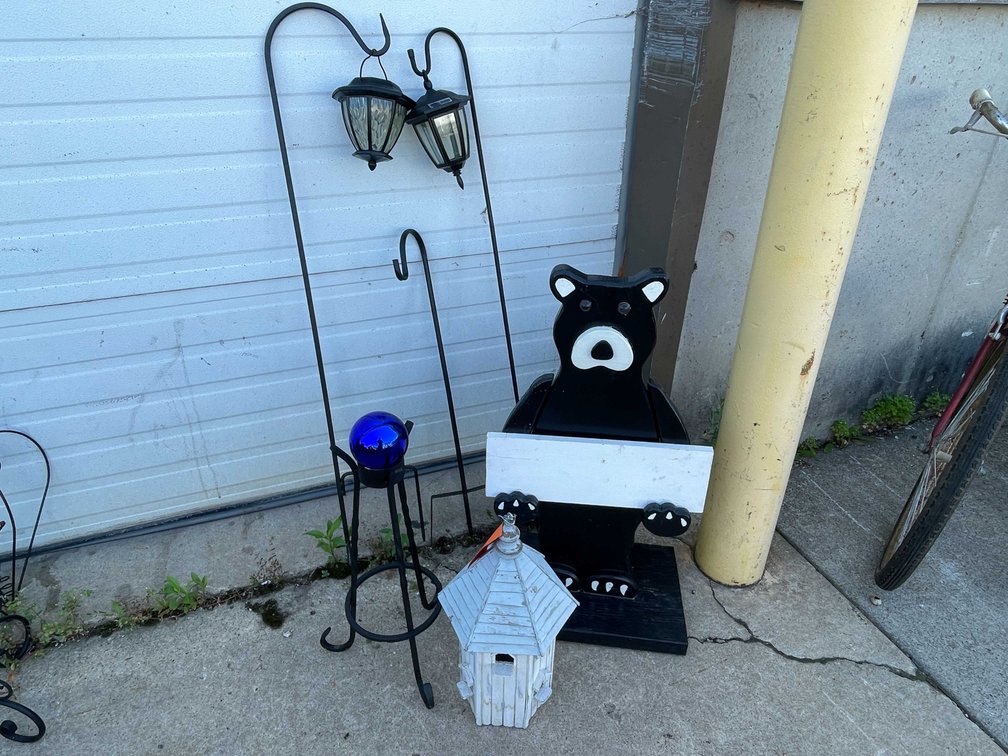 Yard Decor (O3)