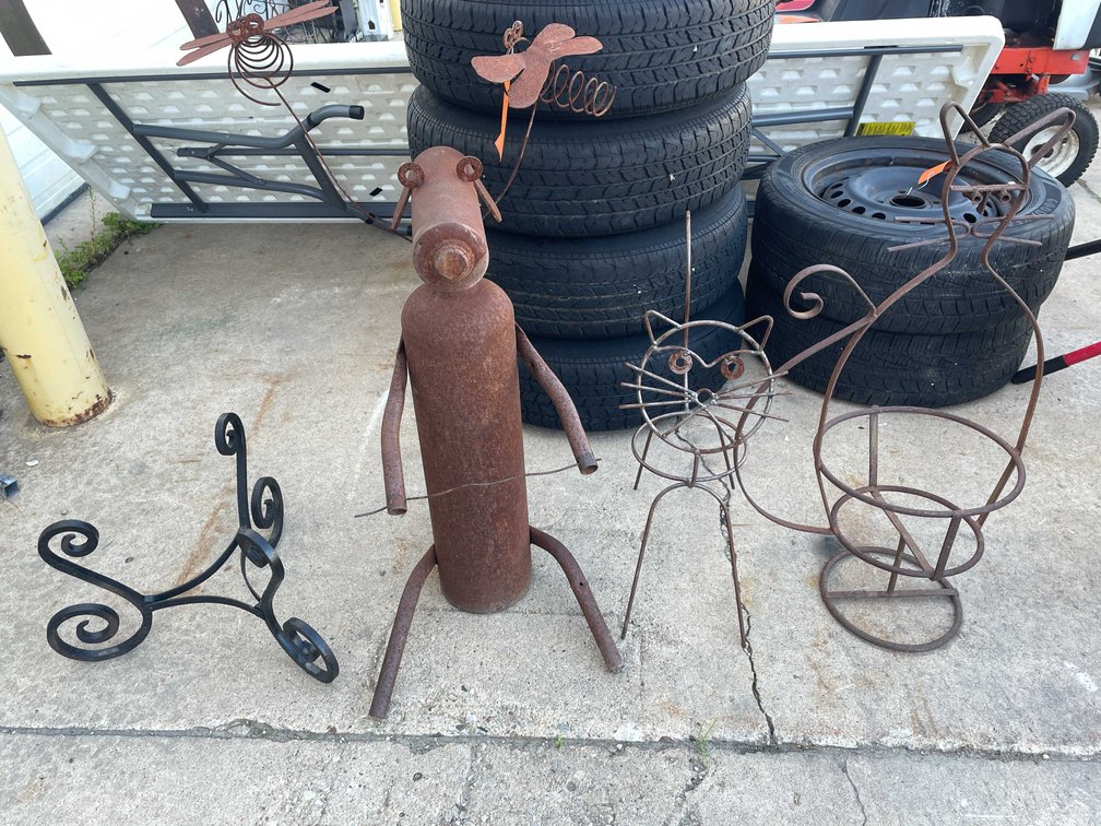 Yard Decor (O3)
