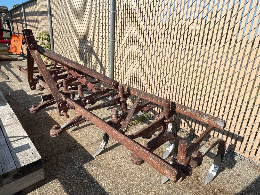 Ford Dearborn Cultivator (O9)