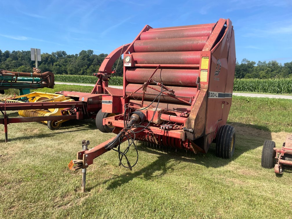 Gehl 1710 Round Baler