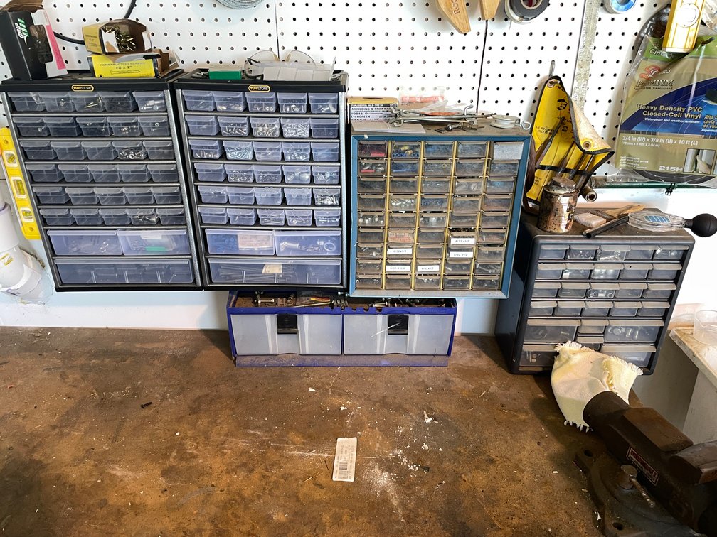 (5) Plastic Organizers
