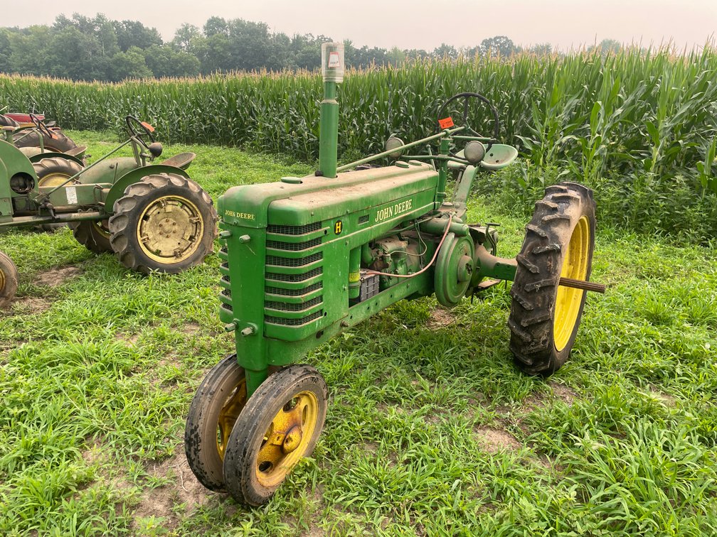 Vintage John Deere Model H Tractor (Restoration Project)