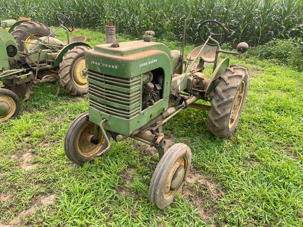 Vintage John Deere Model LA Tractor (Restoration Project)