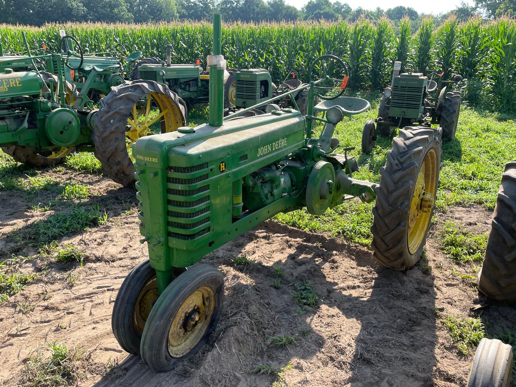 Vintage John Deere H Tractor (Restoration Project)