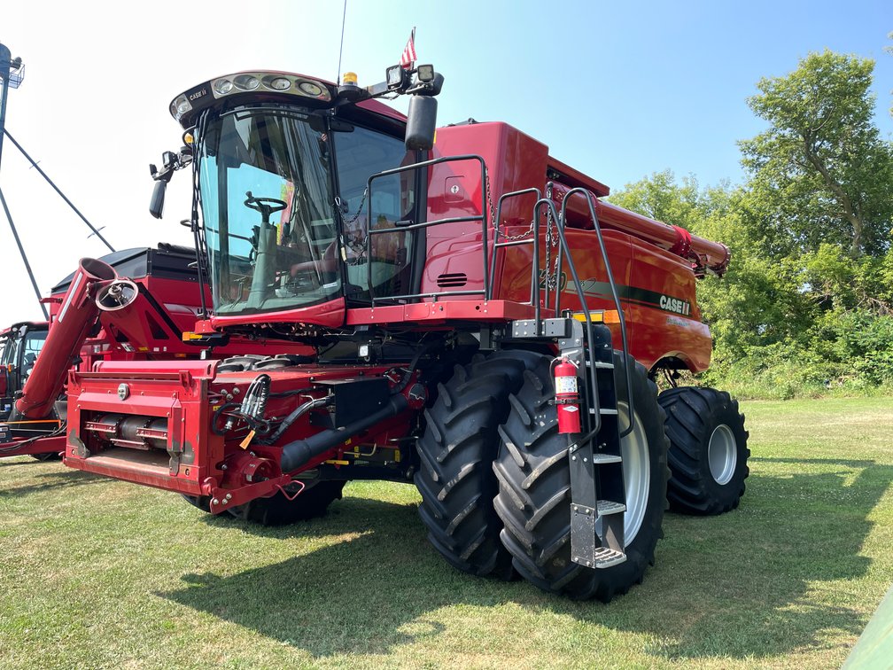 2018 Case IH 7240 Axial Flow Combine Harvester (Second Owner)