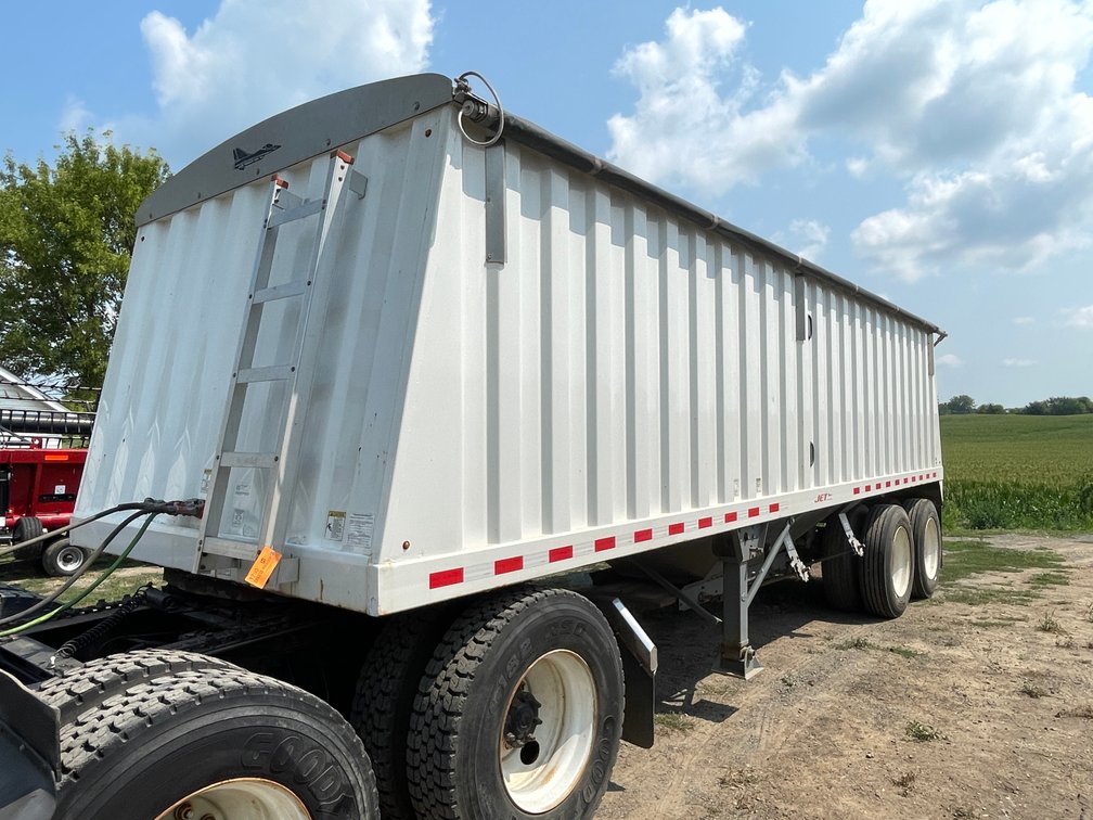 2013 Jet-Co Tandem Axle 26' Grain Trailer (Has WI Title)