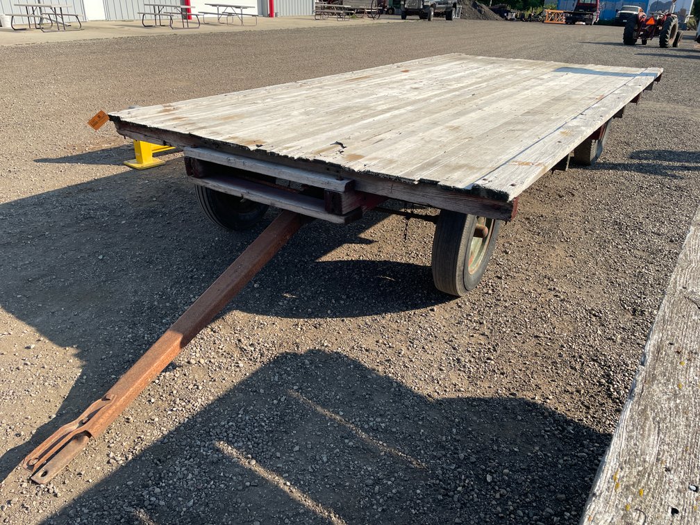 Electric Wheel Running Gear with Hay Rack