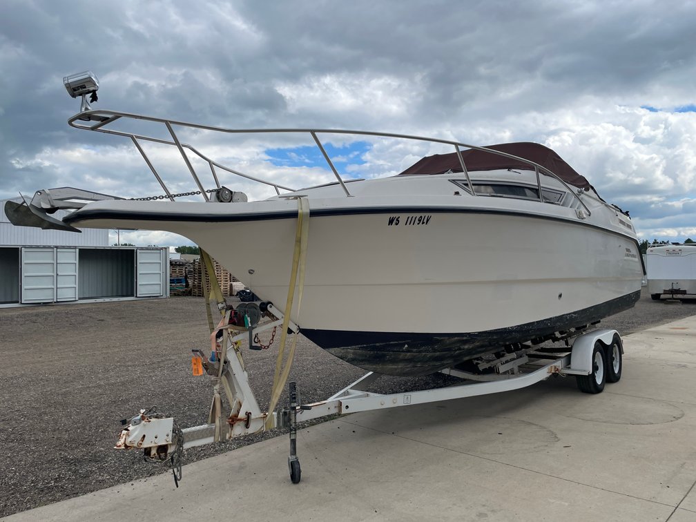 1999 Chaparral Signature 27 Cabin Cruiser Boat